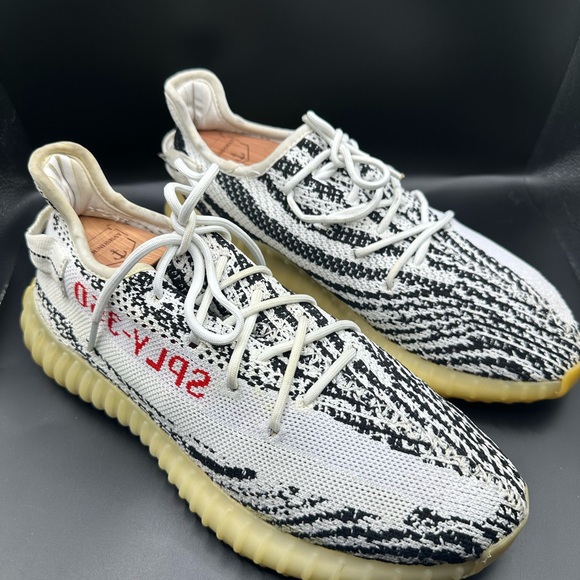 Yeezy 350 v2 Zebra Rare Size - Picture 1 of 8